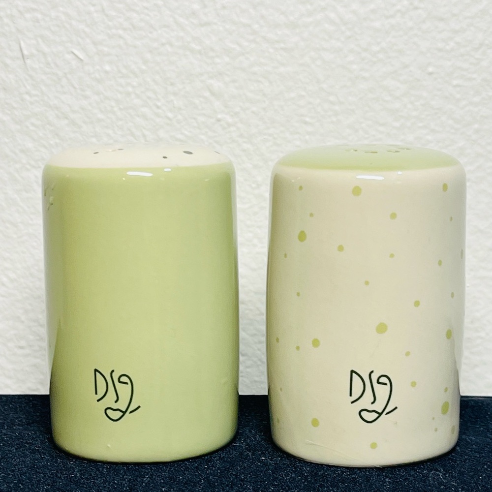 Darling Spring Ceramic Two-Tone Salt and Pepper Shaker Set Green and Cream